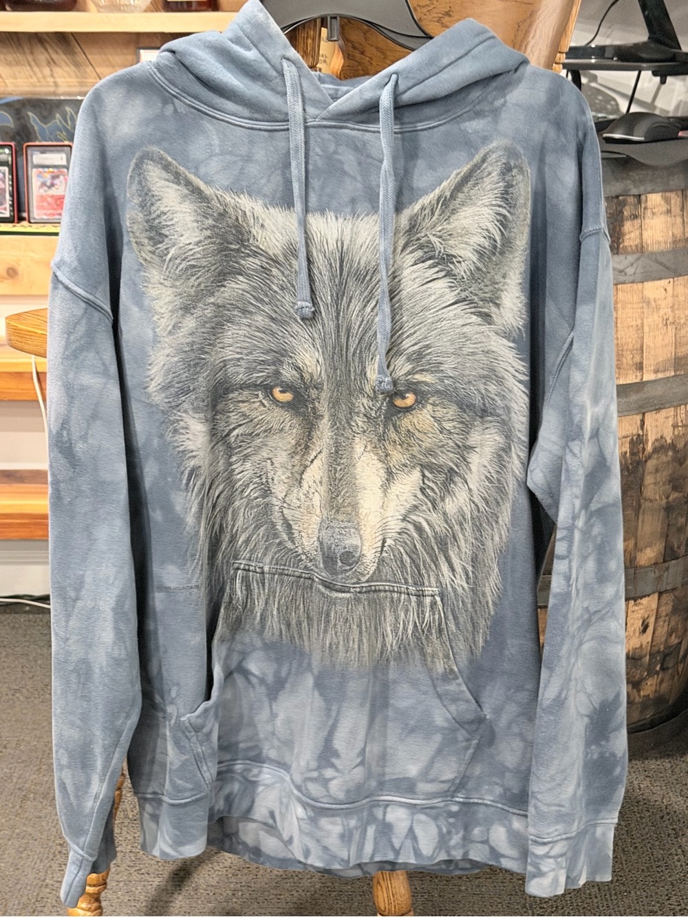 The Mountain Blue Wolf Graphic Hoodie Sweater